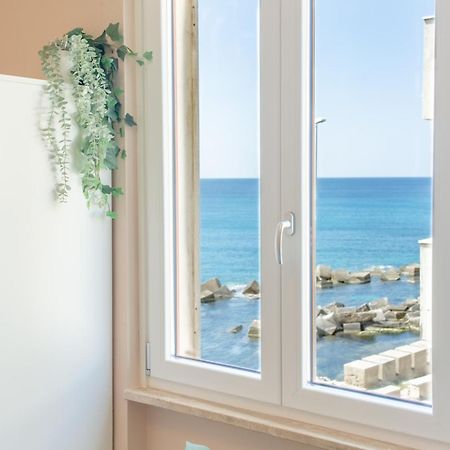 L'Affaccio Rooms - Lungomare Галиполи Екстериор снимка