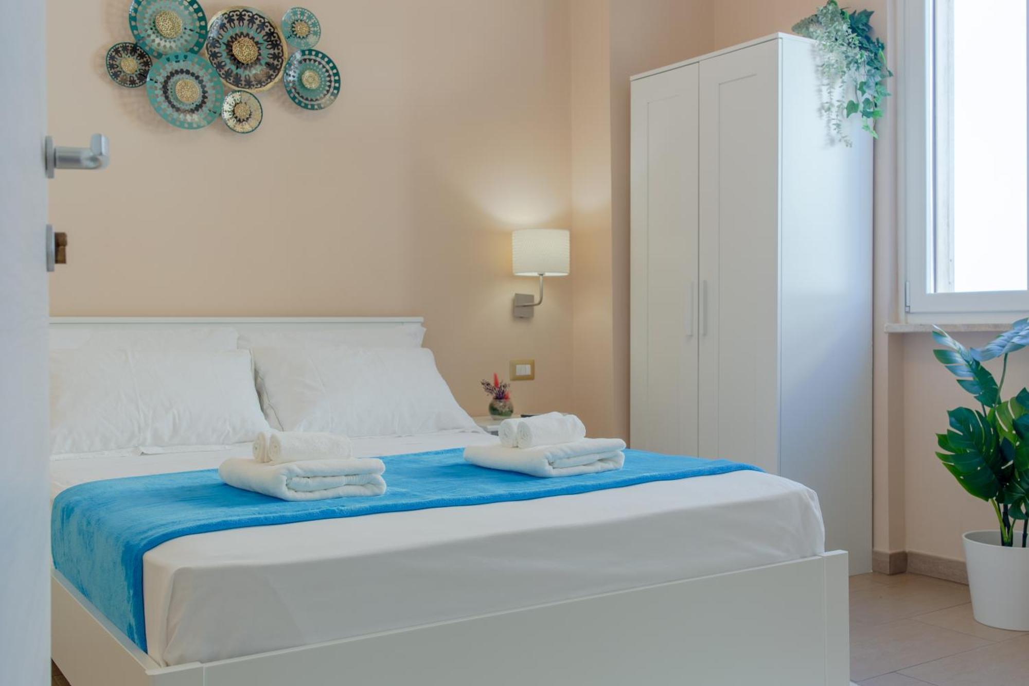 L'Affaccio Rooms - Lungomare Галиполи Екстериор снимка