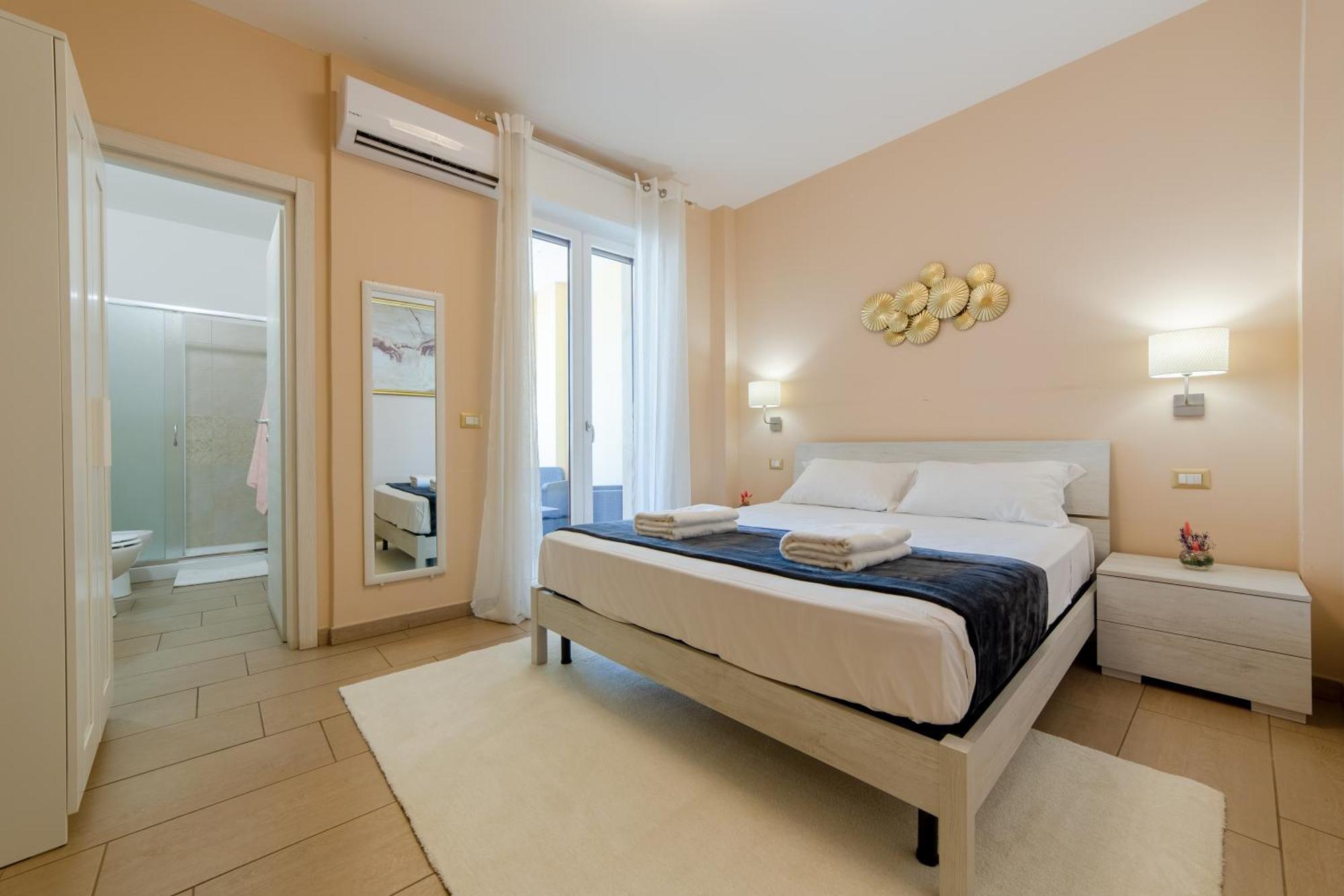 L'Affaccio Rooms - Lungomare Галиполи Екстериор снимка