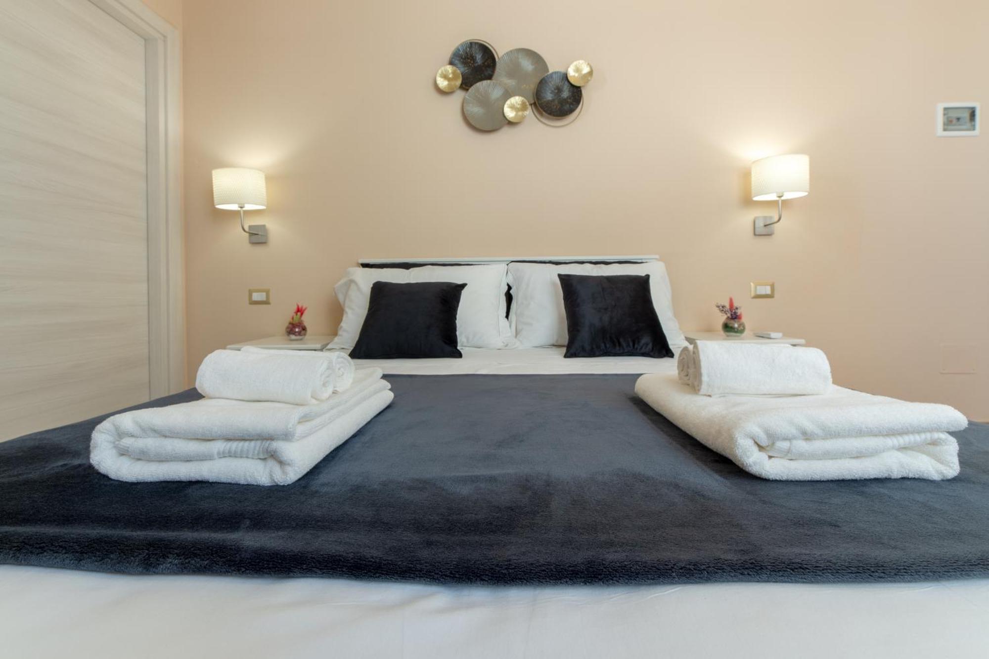 L'Affaccio Rooms - Lungomare Галиполи Екстериор снимка
