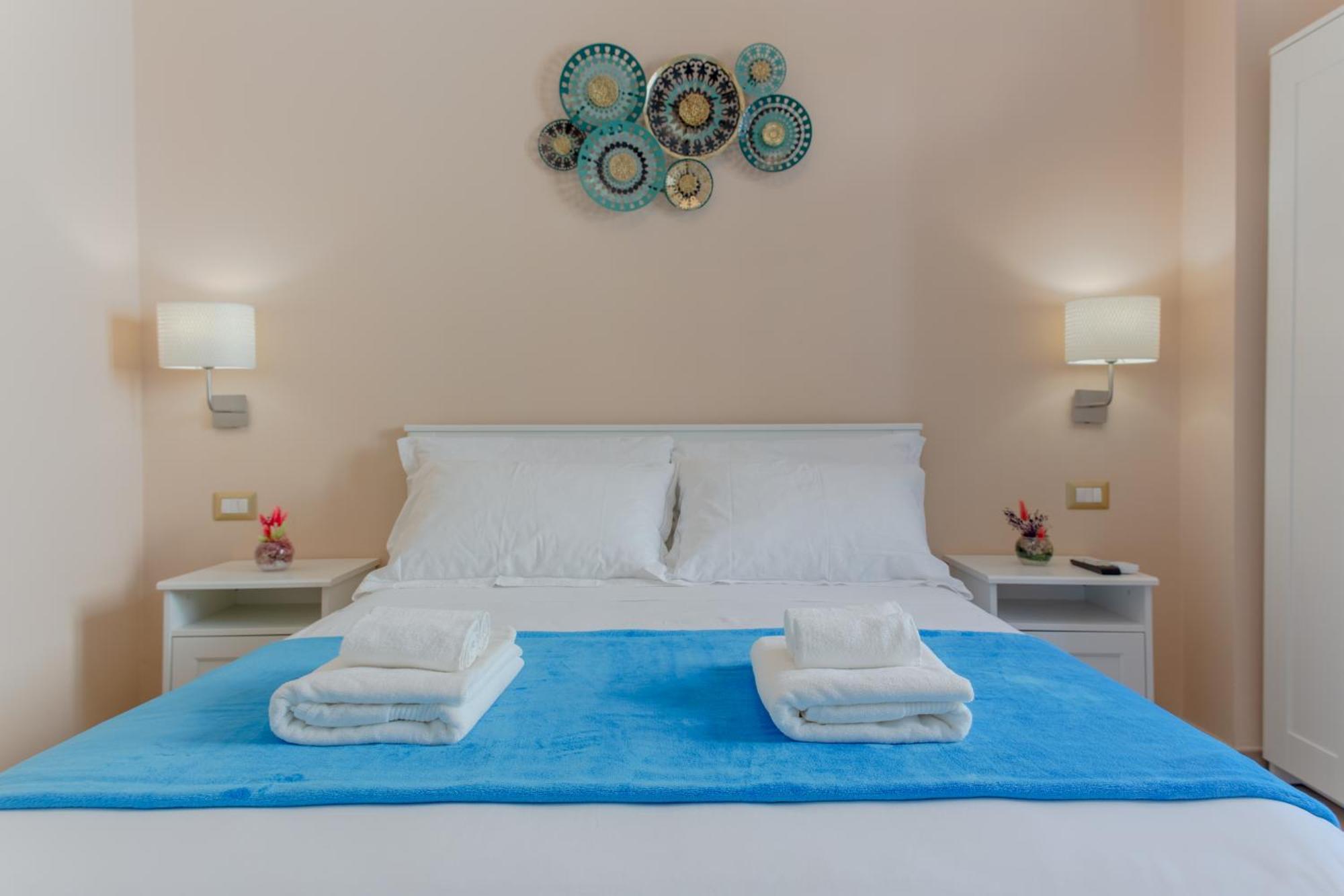 L'Affaccio Rooms - Lungomare Галиполи Екстериор снимка
