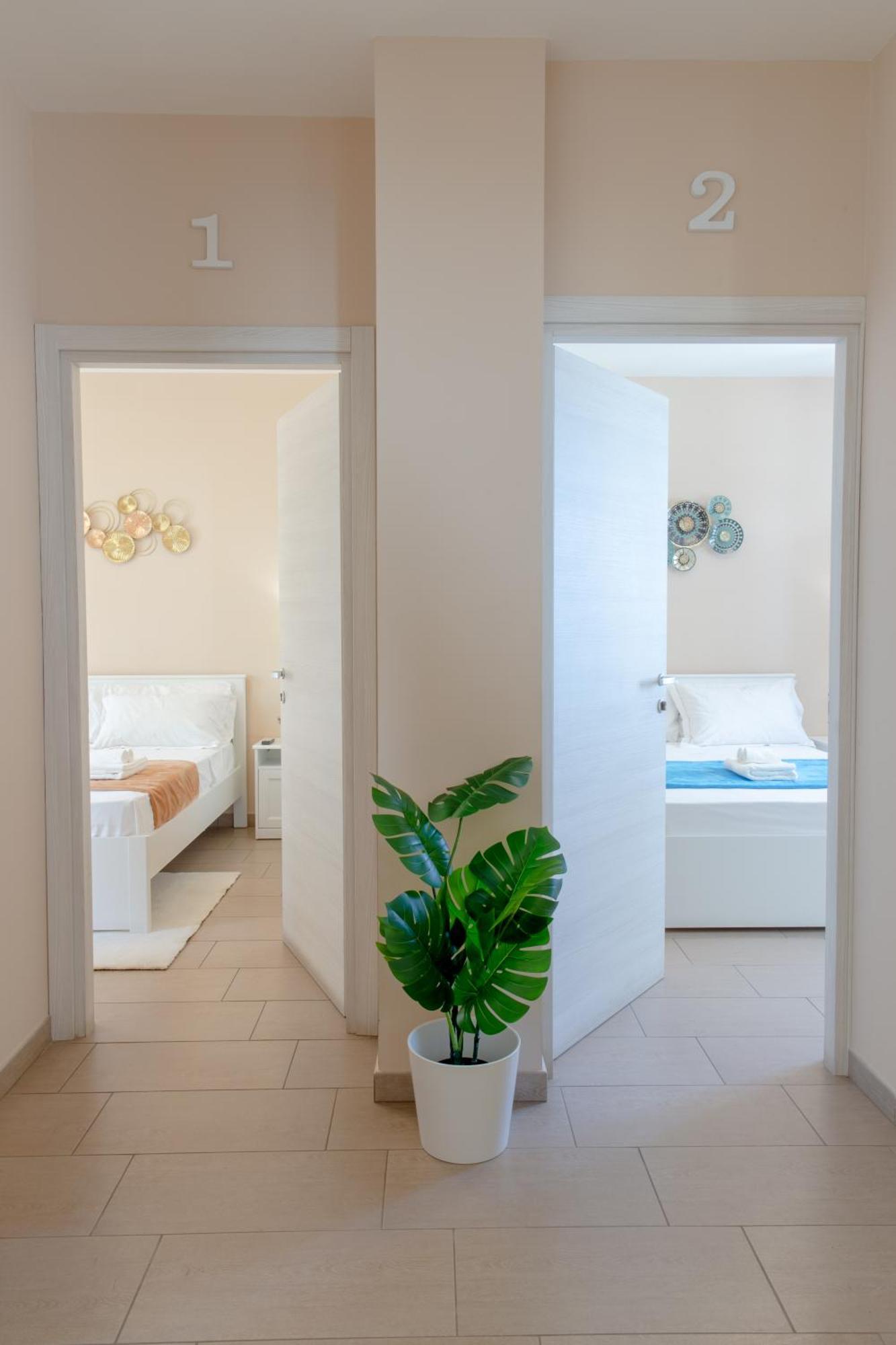 L'Affaccio Rooms - Lungomare Галиполи Екстериор снимка